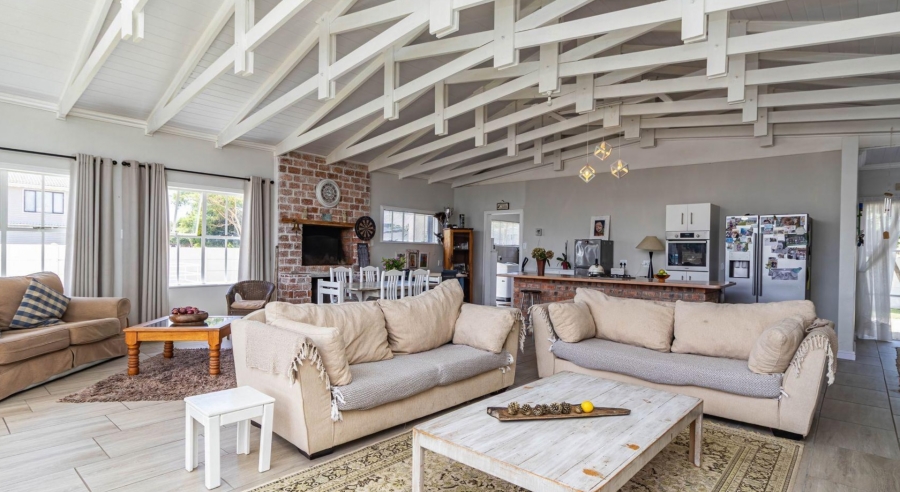 3 Bedroom Property for Sale in Riverside Western Cape